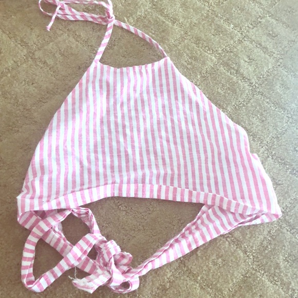 Cropped halter top - Picture 1 of 1